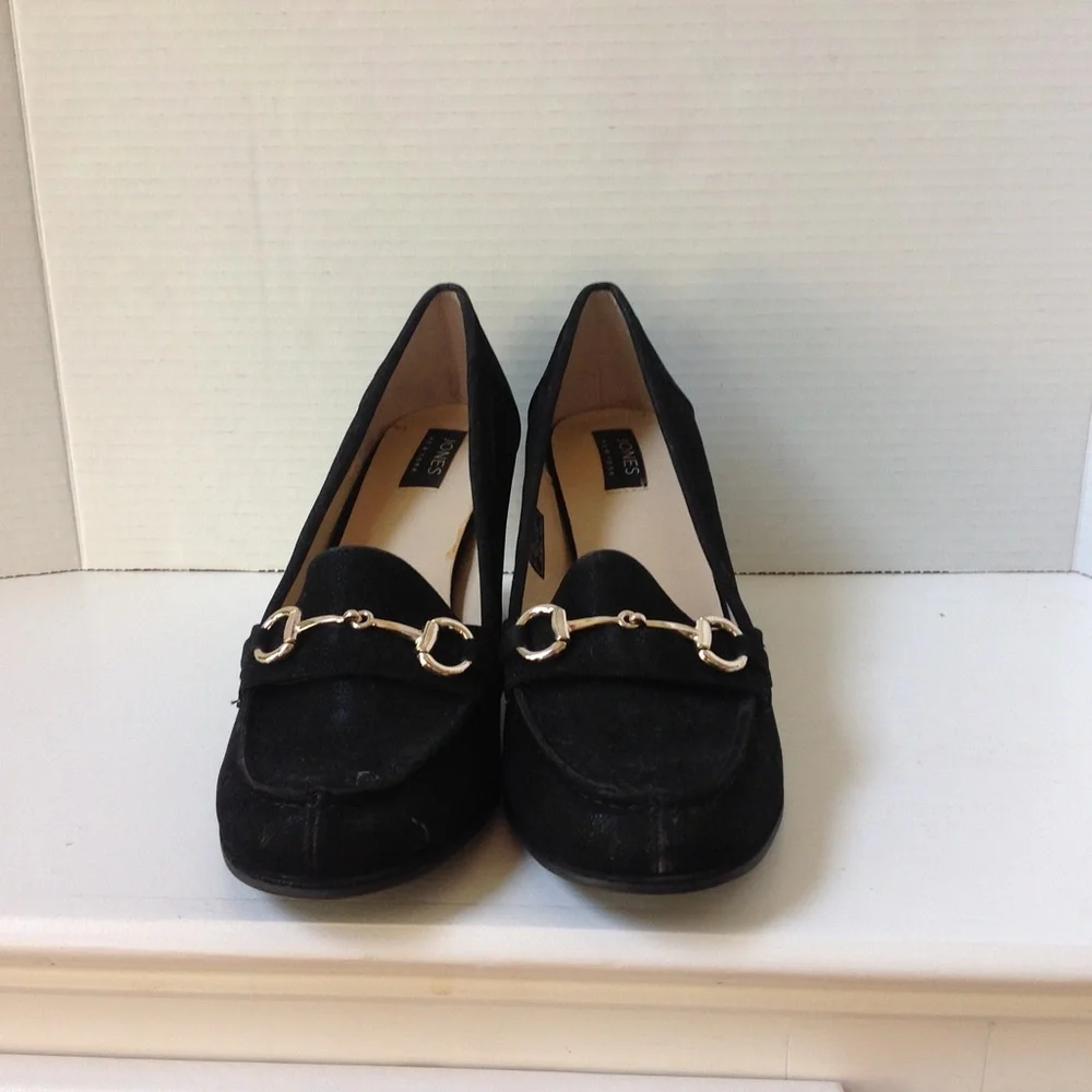 Jones New York Black Suede Shoes Horse Bit Buckle